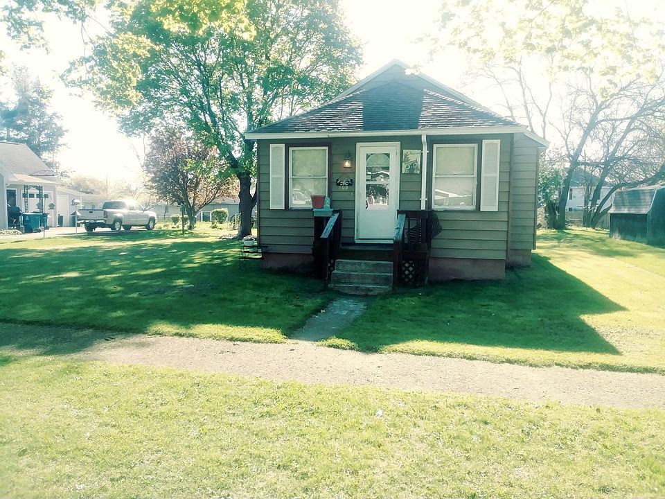 1st image of 403 S Shield St