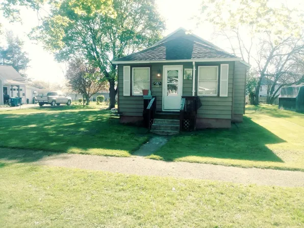 403 S Shield St, Knox, IN 46534