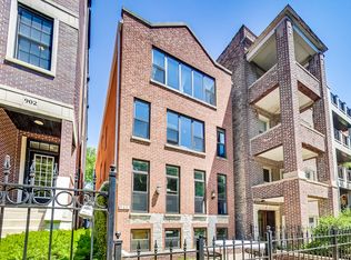 900 W Roscoe St APT 2, Chicago, IL 60657