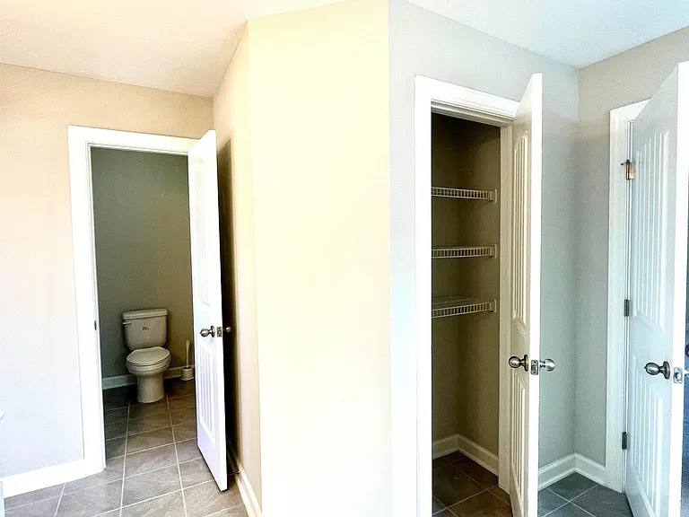8008 Gilano Dr — Photo 28