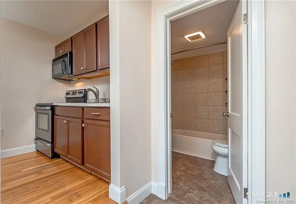 1 bed, 1.0 bath, 605 sqft, $1,400 — Photo 4