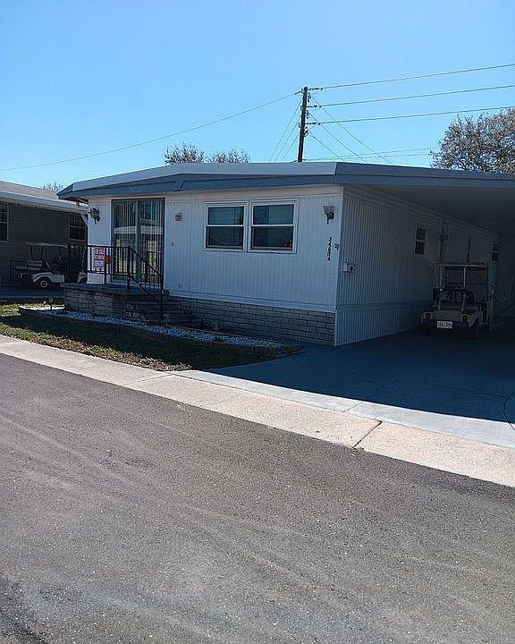 1st image of 34614 Pine Dr