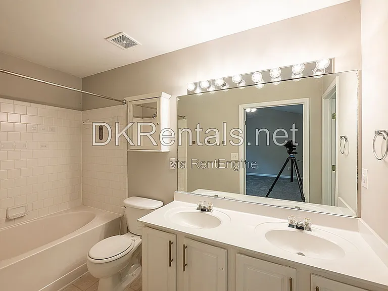 2358 Towneview Ct SE #6 — Photo 5