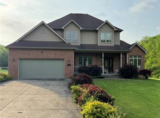 16 Finnin Rd, New Kensington, PA 15068