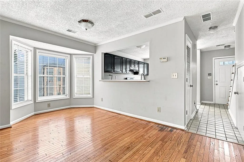 2 bed, 2.5 bath, 1260 sqft, $1,950 — Photo 4