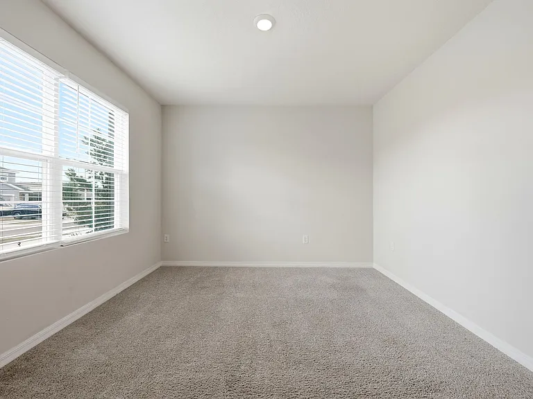 1019 Cascade Dr — Photo 9