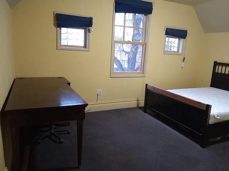 1319 E 400 S — Photo 2
