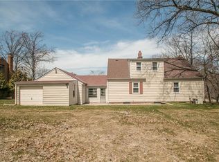 994 Chestnut Rd, Seven Hills, OH 44131