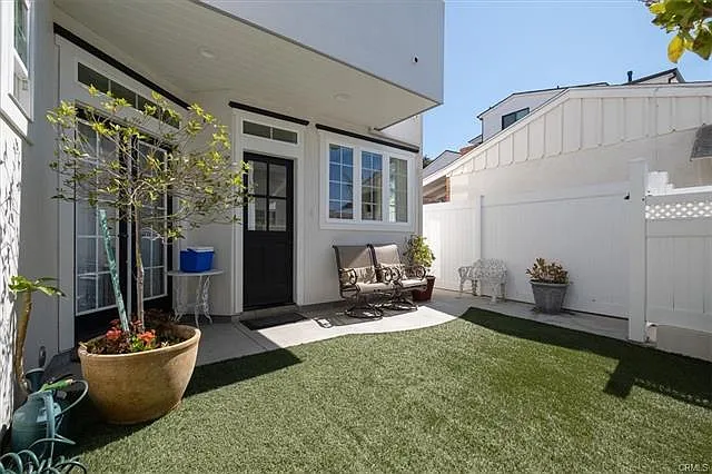 613 Poppy Ave — Photo 8