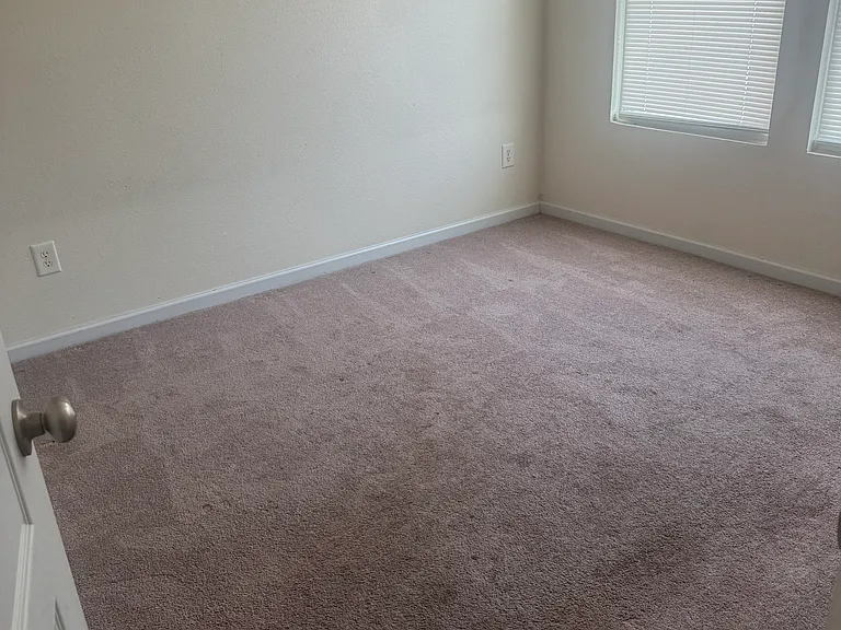 207 Whitestone Dr NE — Photo 9
