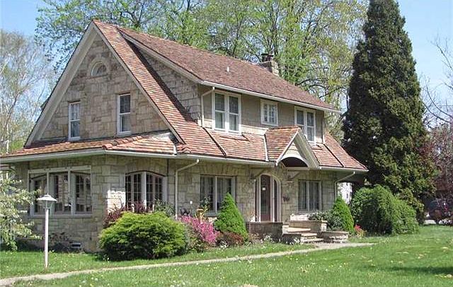 1st image of 15 E Hazelcroft Ave