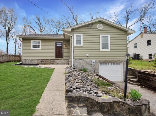 452 Maple Leaf Dr, Edgewater, MD 21037