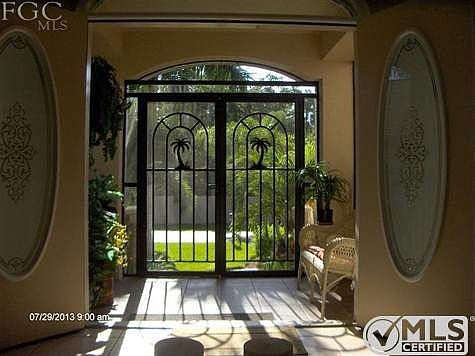 Tropical Breezes Flow with the Double Doors Open!