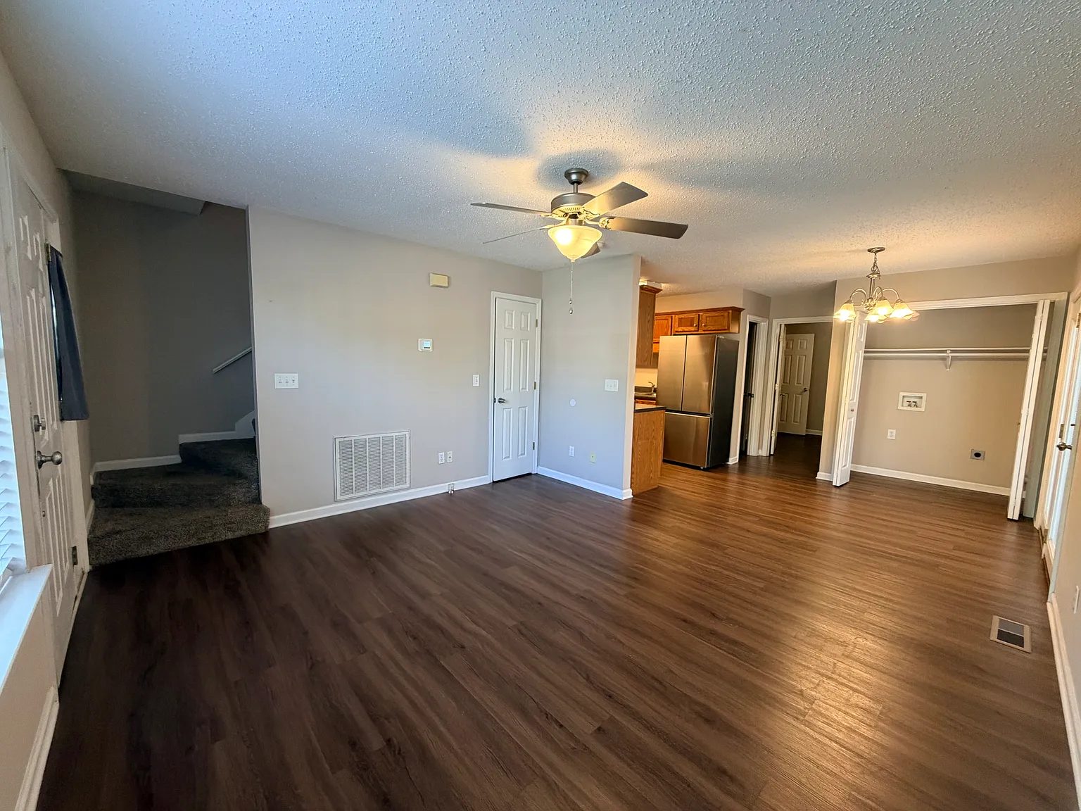 3 bed, 1295 sqft, $1,400 — Photo 4