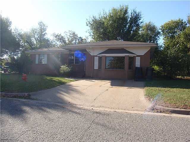 1st image of 102 SW 49th St