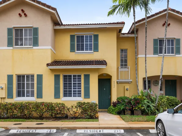 6052 SW 19th Street, North Lauderdale, FL 33068