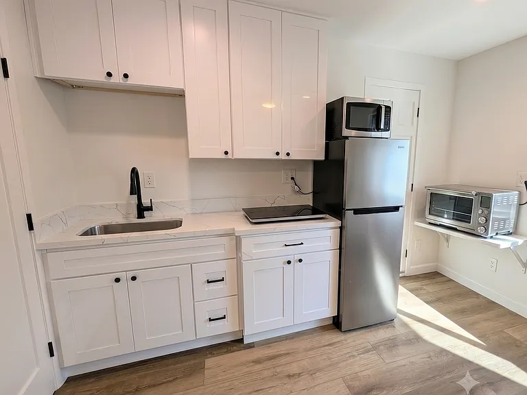 5997 Jacaranda Ln #B — Photo 2