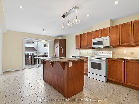5th image of 3566 Cambrian Rd