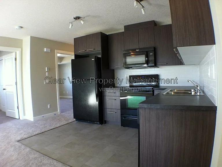 300 Marina Dr #161 — Photo 1