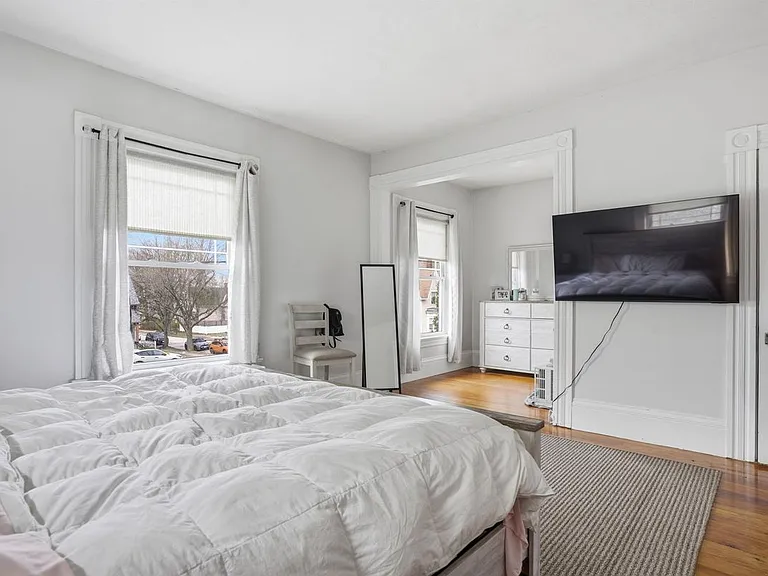 747 Union St #2 — Photo 13