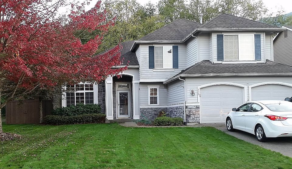 1st image of 405 SE 13th Pl