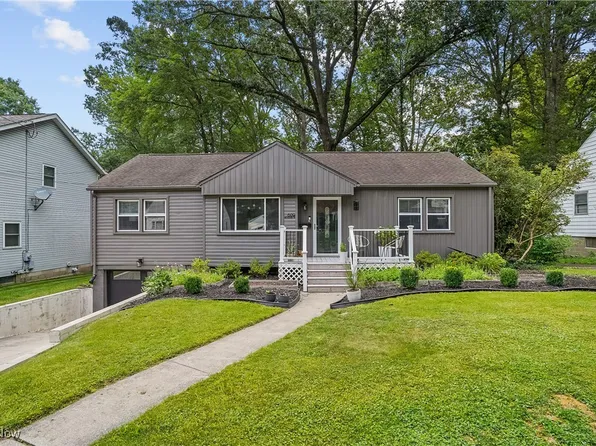 609 Woodside Dr, Kent, OH 44240