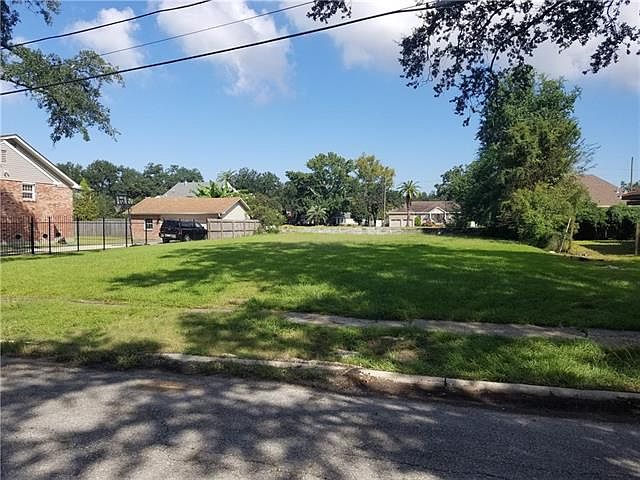2nd image of 1671 King Dr