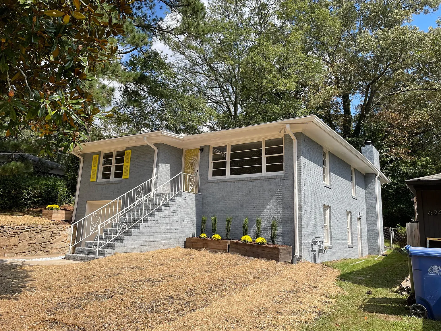 4 bed, 2399 sqft, $2,200 — Photo 2