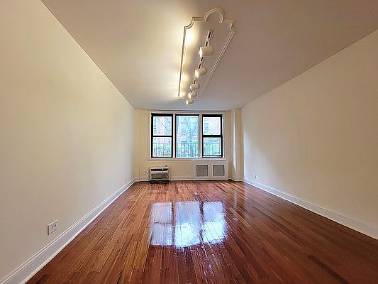 1st image of 205 W 13th St #2X