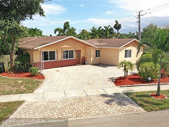 3rd image of 4430 NW 12th St