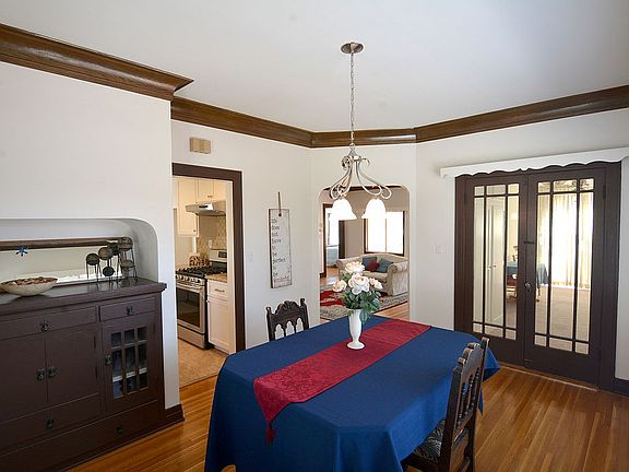 4th image of 2501 W Avenue 33