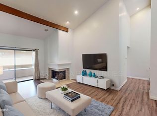 2466 Fairbrook Way, Costa Mesa, CA 92626