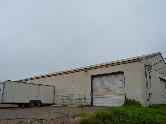 2nd image of 2541 E Griffin Pkwy