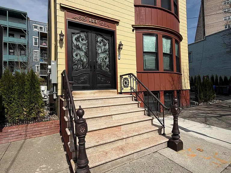 153 Myrtle Ave #1 — Photo 31