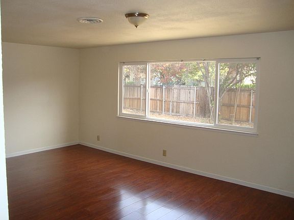 4th image of 6951 Demaret Dr