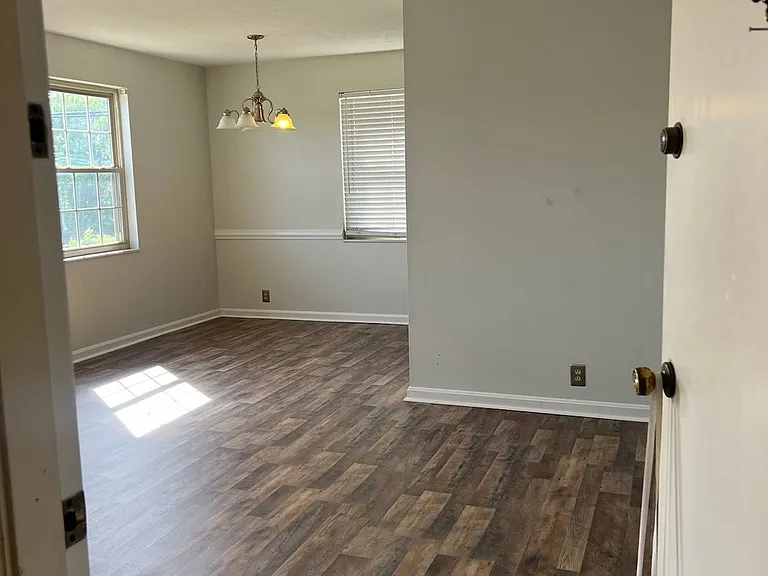 9345 Taylorsville Rd #17 — Photo 6