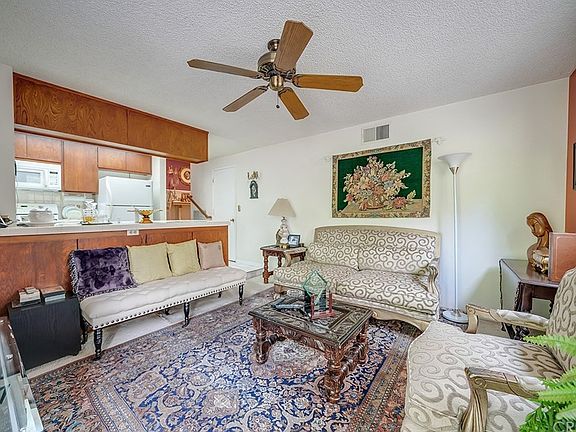 5th image of 8920 Moorcroft Ave