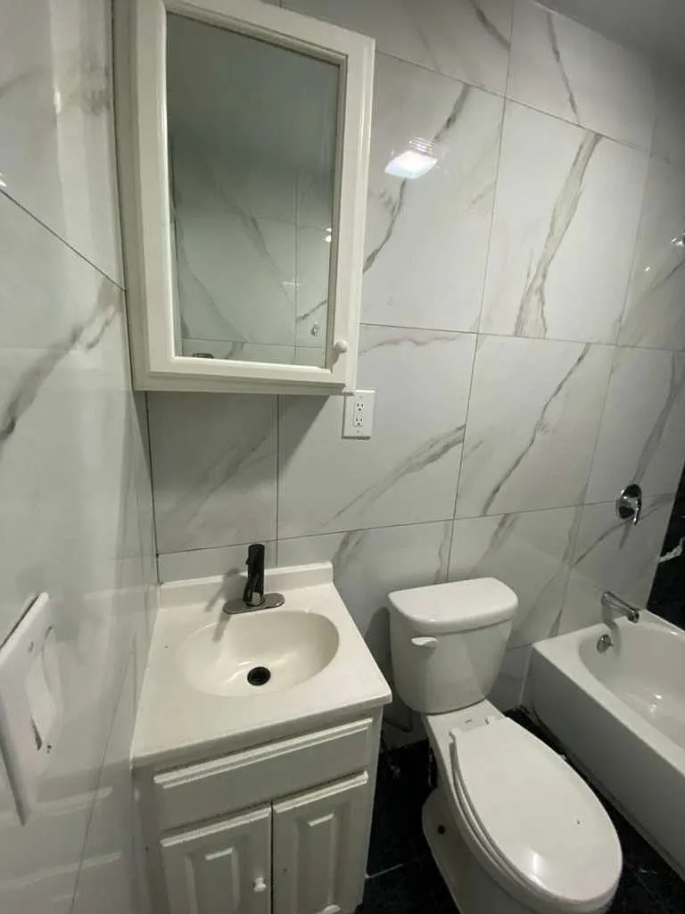 4 bed, 2.0 bath, $3,500 — Photo 3