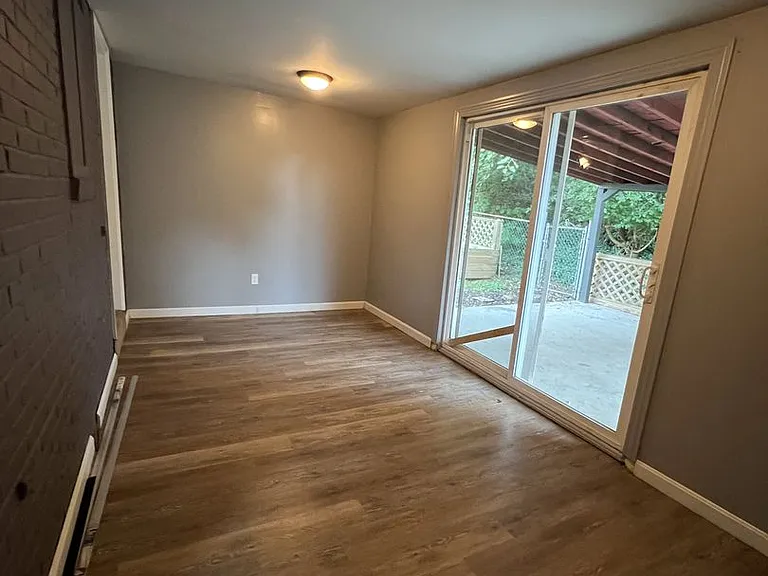 2901 Leola Ave — Photo 7