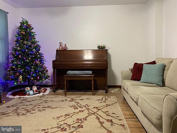 4th image of 5149 Pecan Dr