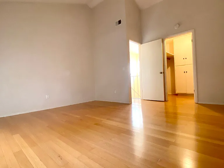 1705 W Alhambra Rd — Photo 6