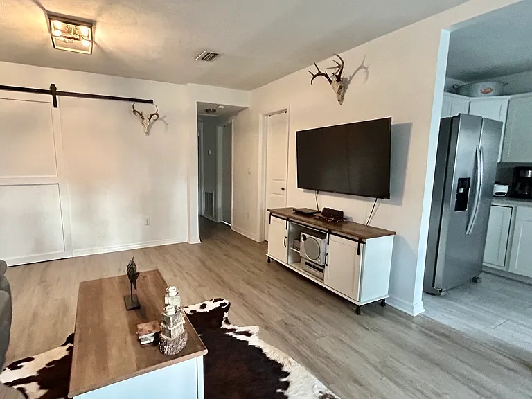 2549 Crestwood Ave — Photo 11