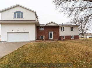 3454 Schroeder Ave, Grand Island, NE 68803