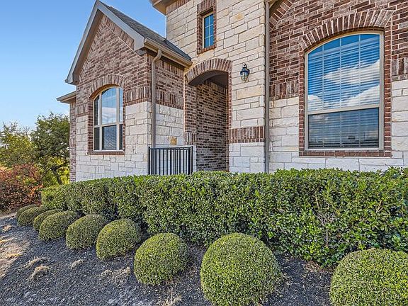 2nd image of 21808 Esmeralda Dr