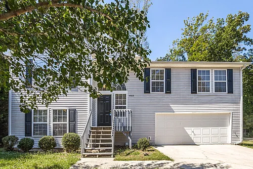 7509 Stonehenge Way Photo 1