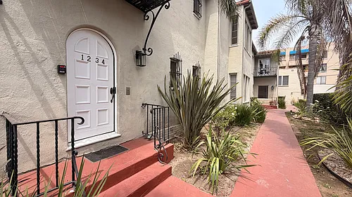 923 Ocean Ave #2 Photo 1 923 Ocean Ave #2 Photo 1
