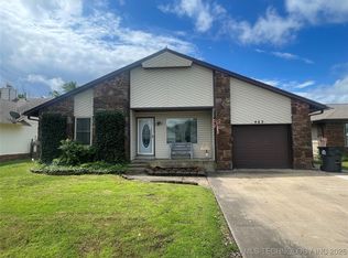 462 E 142nd St, Glenpool, OK 74033