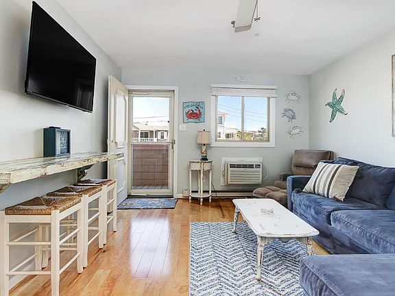 3rd image of 330 42nd St S APT B15
