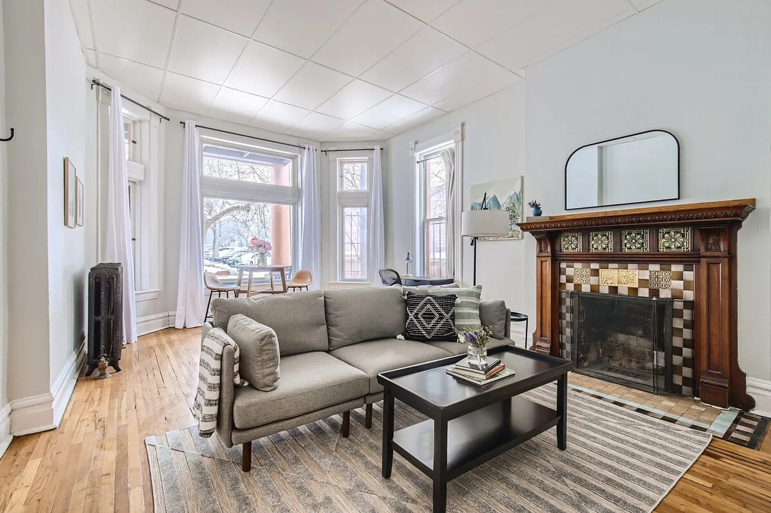 1 bed, 1.0 bath, 699 sqft, $2,739 — Photo 1