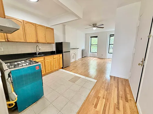 442 Gates Ave #4F Photo 1